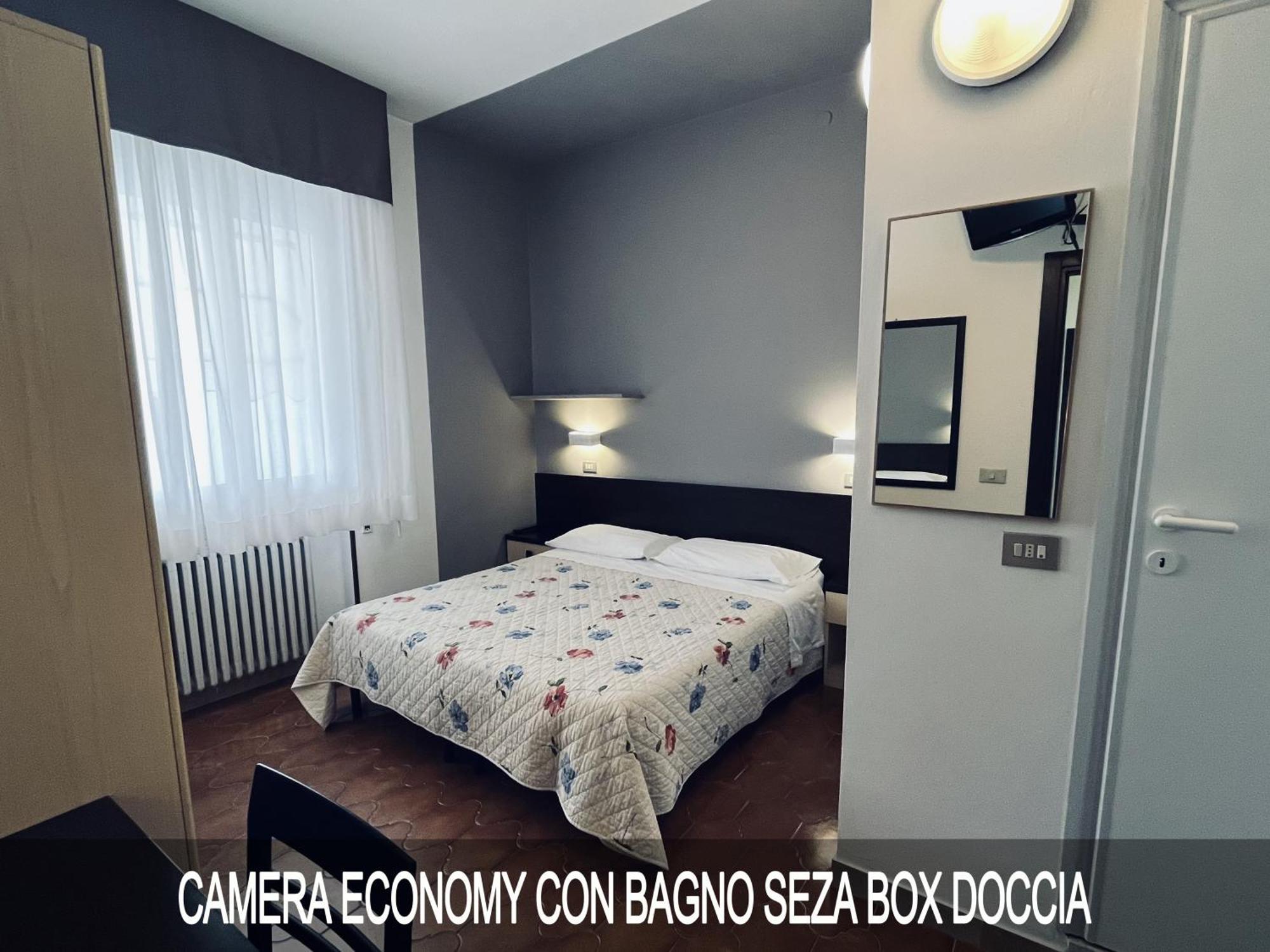 Hotel Numi & Medusa Чезенатико Экстерьер фото